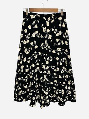 Ann Taylor vintage black white floral 100% silk skirt with button front Size 8